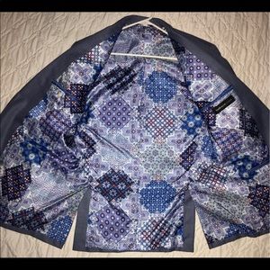 Mens denim blue blazer by Van Heusen size 40R in great condition!